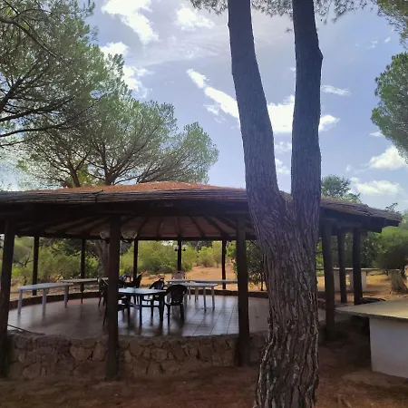 Holiday House With Pool & Tennis Court