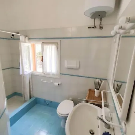 Villa Holiday House With Pool & Tennis Court