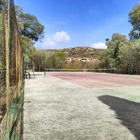 Holiday House With Pool & Tennis Court *