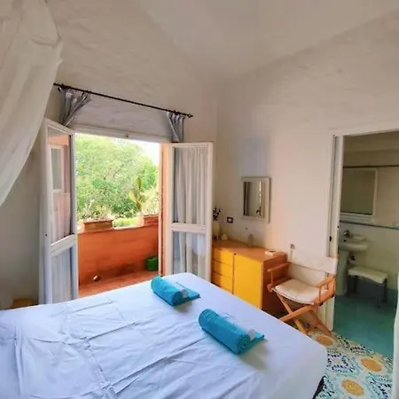 Holiday House With Pool & Tennis Court Villa
