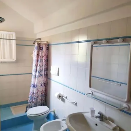Villa Holiday House With Pool & Tennis Court